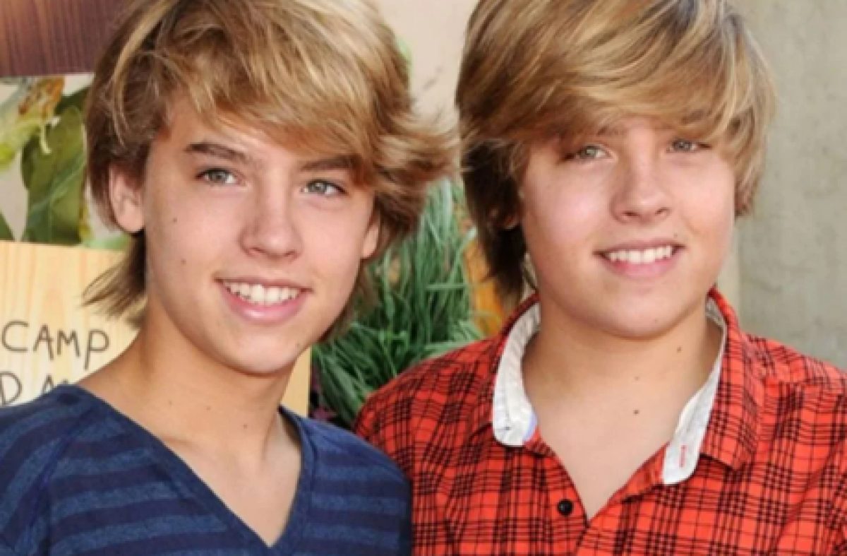 Dylan Sprouse revela que ele e Cole Sprouse são "filhos de incesto"