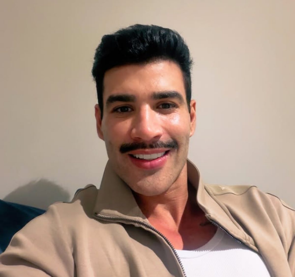 Gusttavo Lima investe em gado de elite e mantém laços com a vida rural